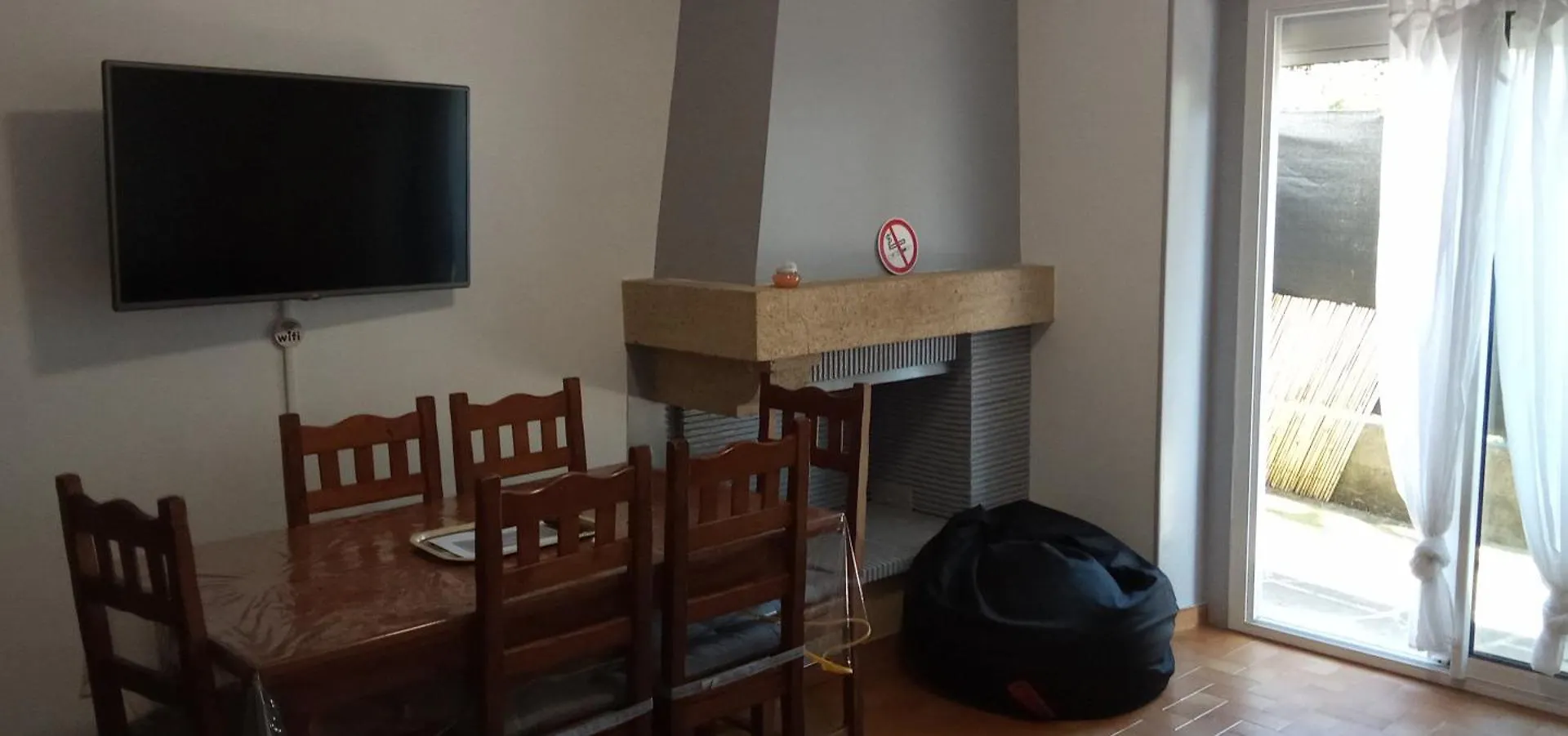 Agreable Appartement De 80M2 Dans Maison لورد شقة